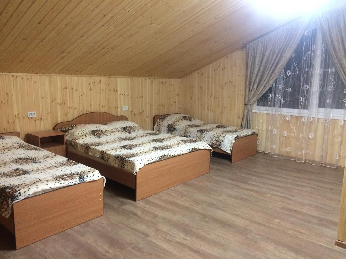 Guesthouse Tigranakert Pitsoenda Buitenkant foto