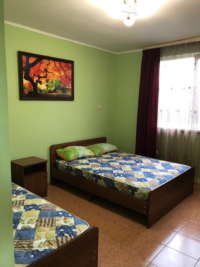 Guesthouse Tigranakert Pitsoenda Buitenkant foto